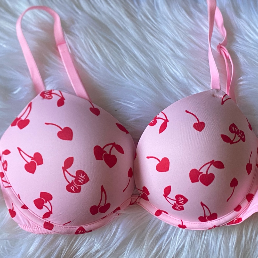 NWOT VS PINK PUSH UP BRA